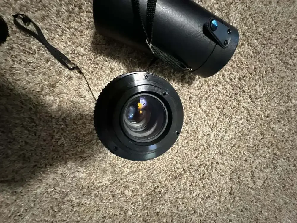 Rokinon‎ 70-210mm f/3.5-4.5 Zoom Macro Lens for Canon FD Mount